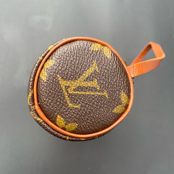 Louis Vuitton papillon pochette in monogram canvas - Picture 6 of 8